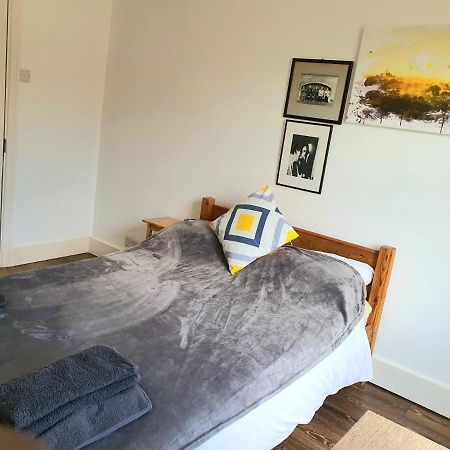 לונדון Home In Queen'S Park מראה חיצוני תמונה