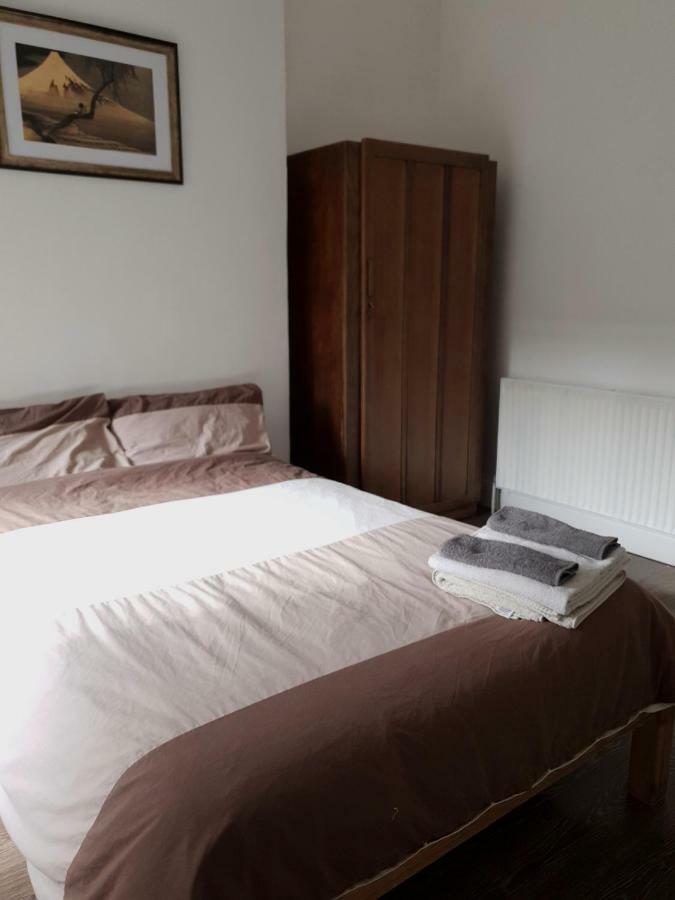 לונדון Home In Queen'S Park מראה חיצוני תמונה
